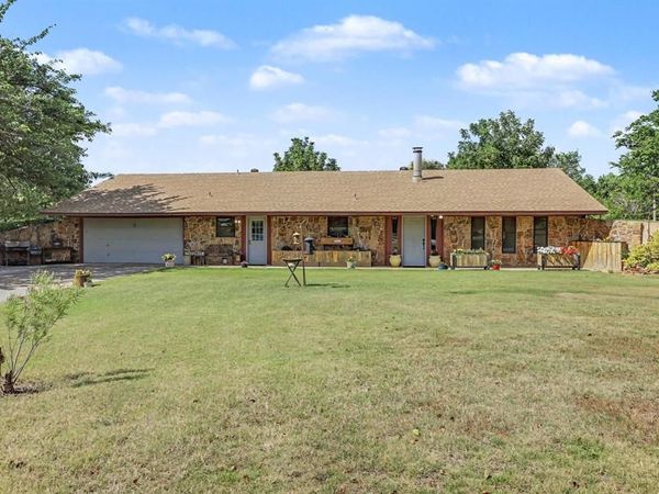 1211 E Rock Creek Road, Tuttle, OK 73089