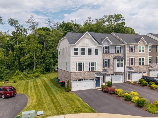 160 COLE DRIVE, Mc Kees Rocks, PA 15136