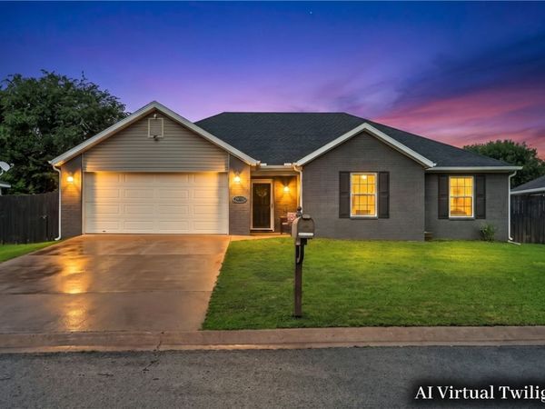20752 Hillcrest Drive , Springdale, AR 72764