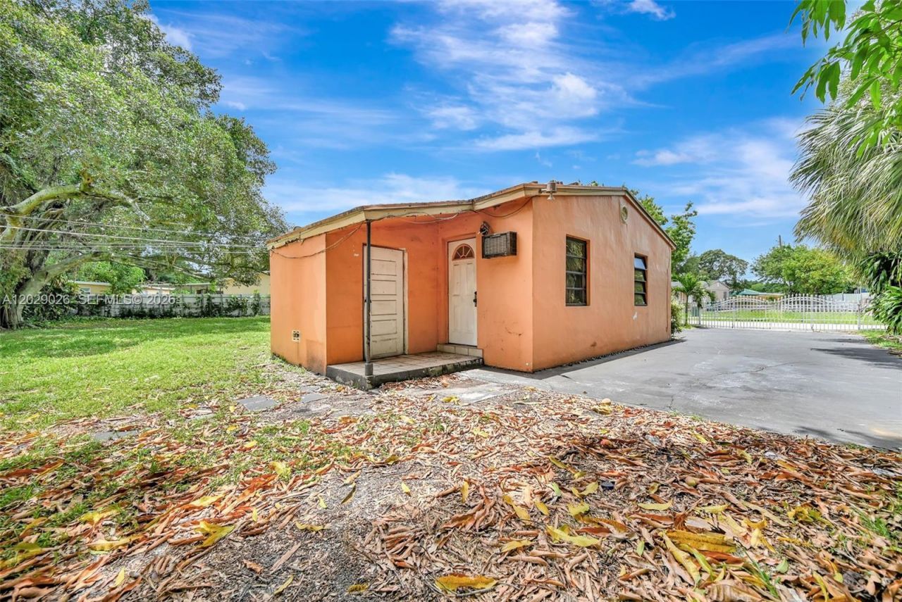 16221 NW 18th Ct, Miami Gardens, FL 33054 Photo