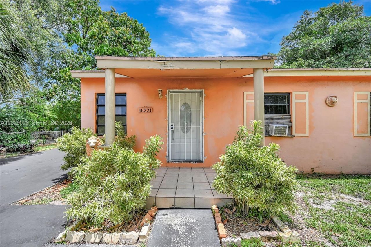 16221 NW 18th Ct, Miami Gardens, FL 33054 Photo