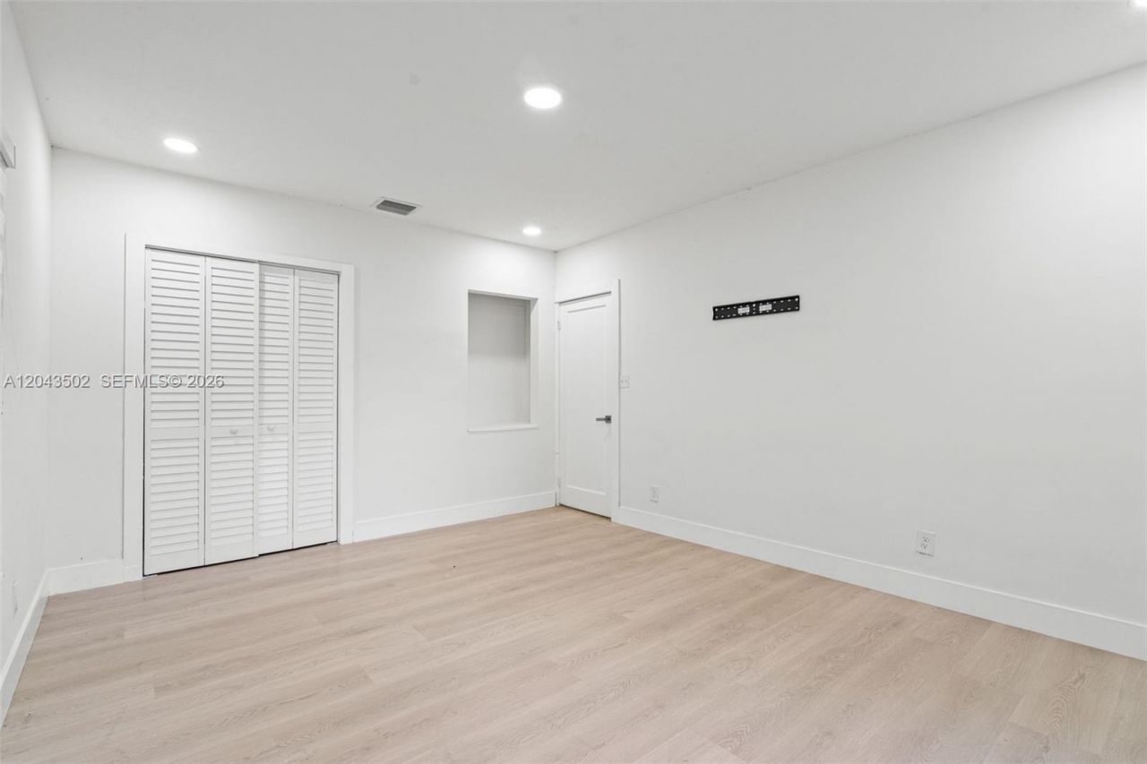1521 NE 5th Ter , Fort Lauderdale, FL 33304 Photo