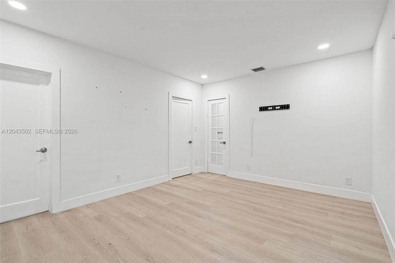 1521 NE 5th Ter , Fort Lauderdale, FL 33304 Photo