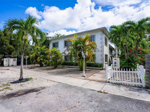 666 NE 80th St , Unit 6, Miami, FL 33138