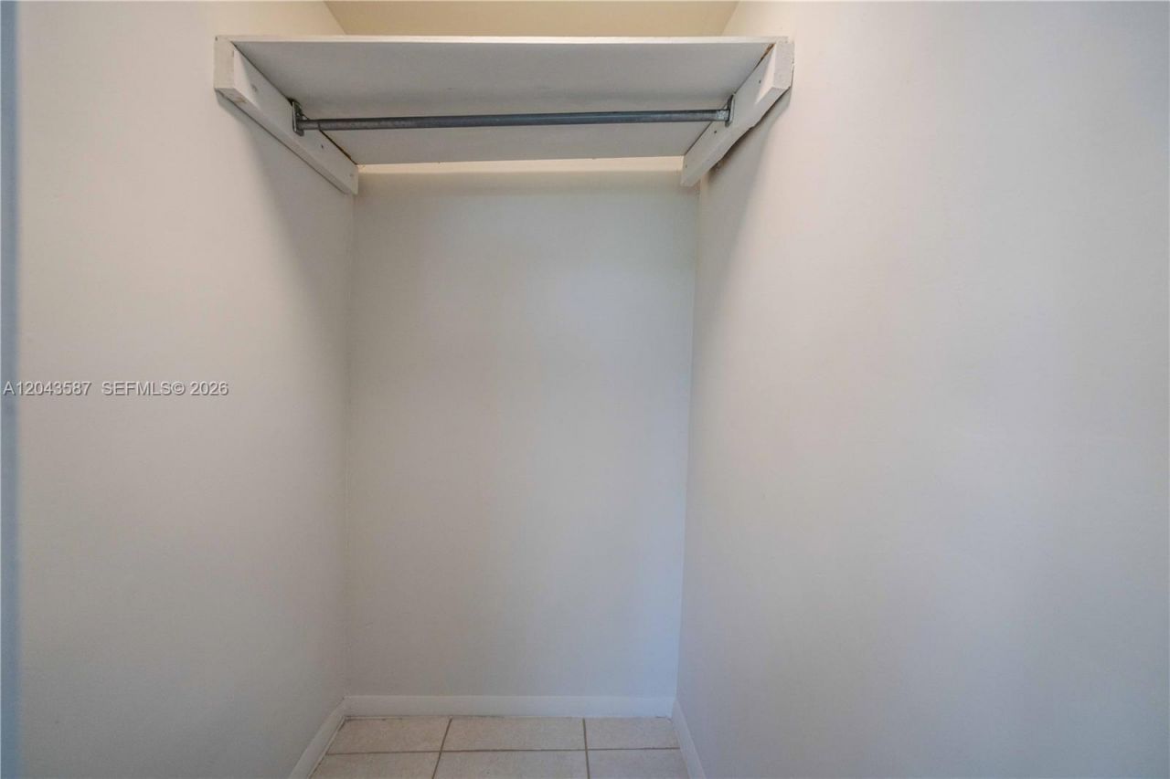 666 NE 80th St , Unit 6, Miami, FL 33138 Photo