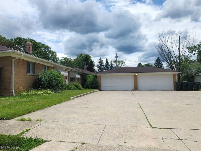 419 Center Road, Bedford, OH 44146 Photo 4
