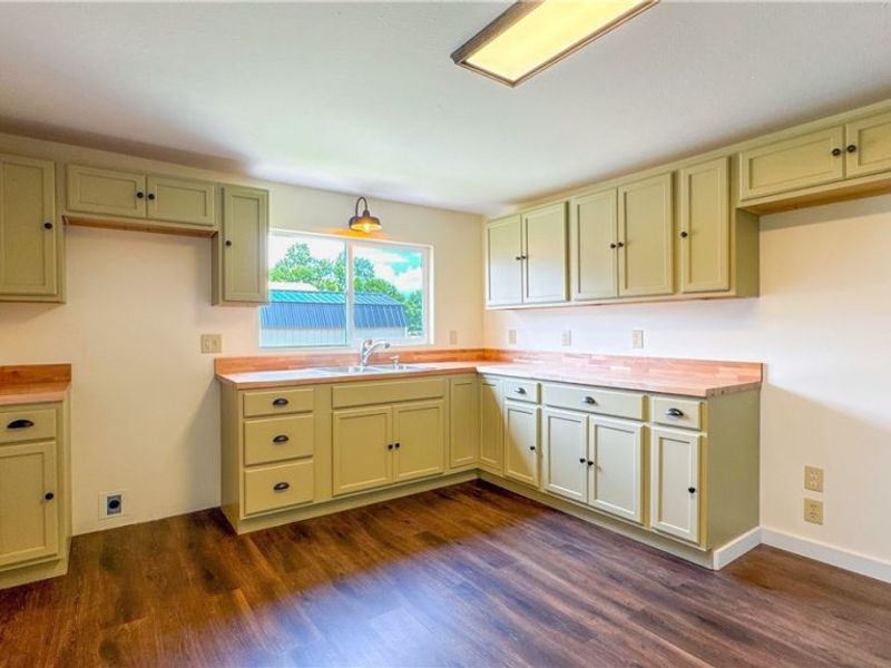 3580 Lincoln Street, Roseville, OH 43777 Photo 13