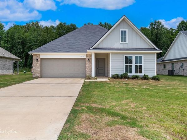 1221 Bayou Bay Court, Frierson, LA 71027