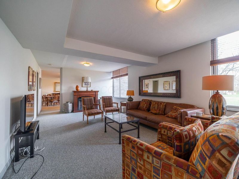 1000 Urlin Avenue, Unit 209, Columbus, OH 43212 Photo 32