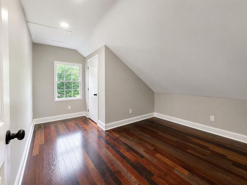 690 Collingwood Avenue, Columbus, OH 43213 Photo 16