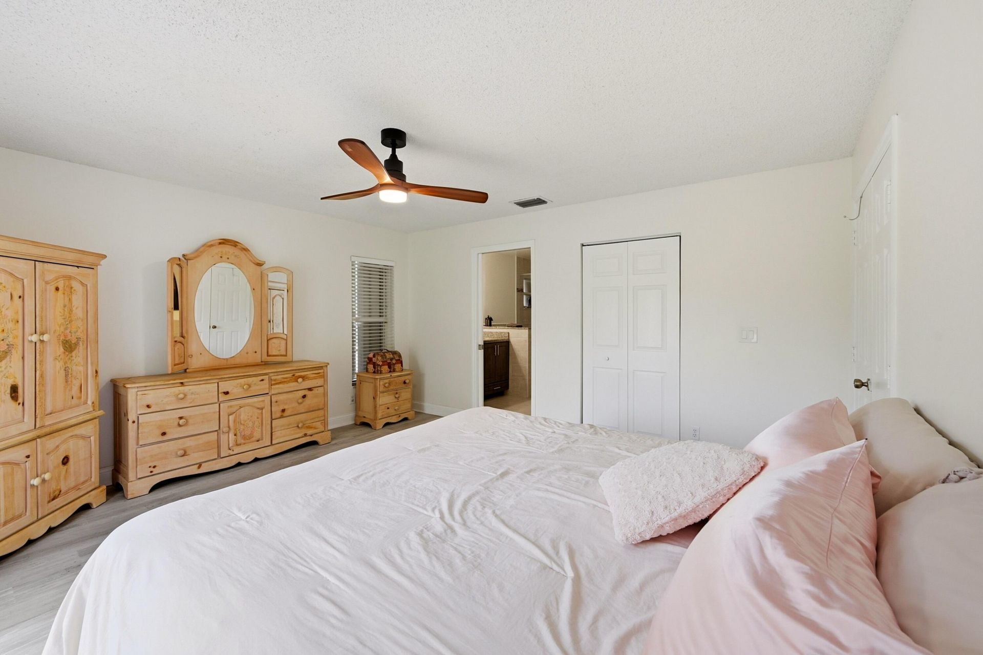 12445 SW 7th Place, Davie, FL 33325 Photo