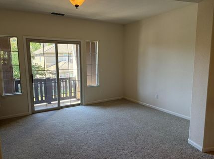 1608 Avondale Dr, Roseville, CA 95747 Photo