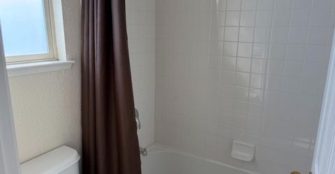1608 Avondale Dr, Roseville, CA 95747 Photo
