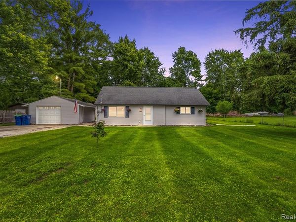 1843 Curtis Road , Bridgeport Twp, MI 48415