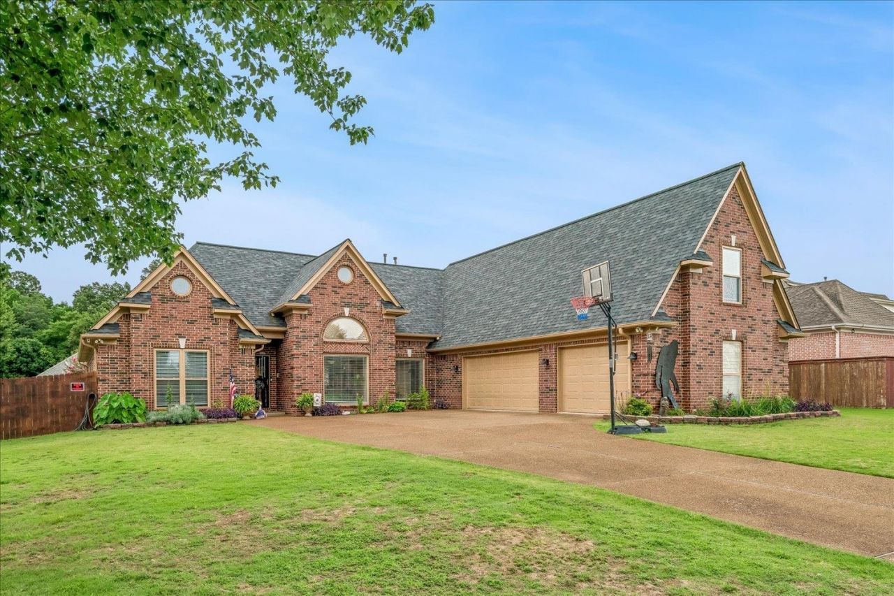 4306 Bridgestone Cir, Bartlett, TN 38135 Main Photo