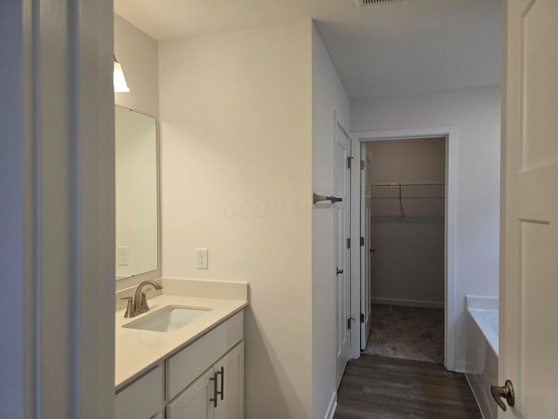 485 Creekside Drive, Unit WK84, Commercial Point, OH 43116 Photo 14