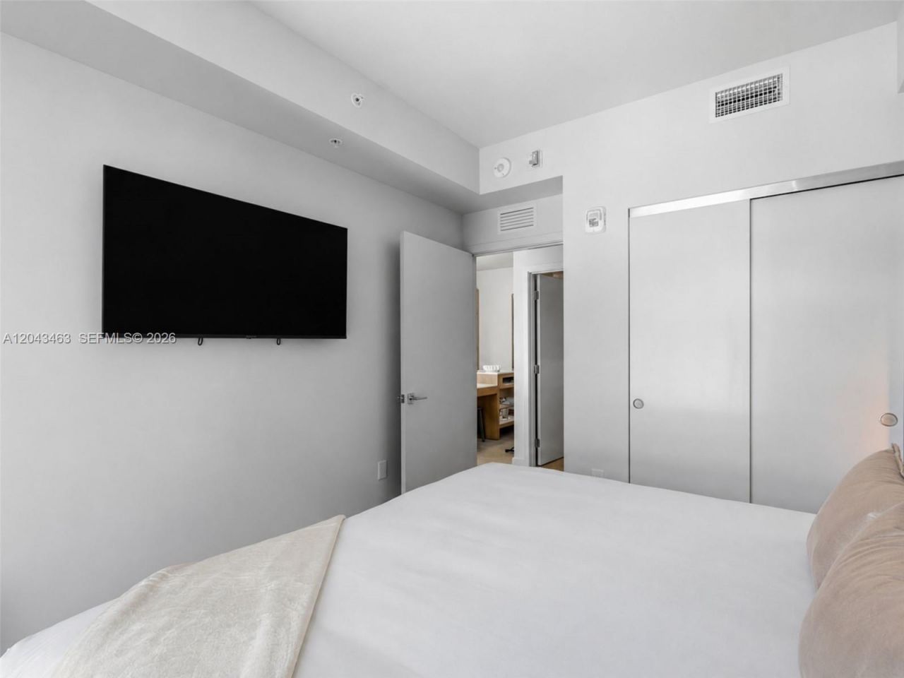 11 NE 6th St , Unit 1509, Miami, FL 33132 Photo