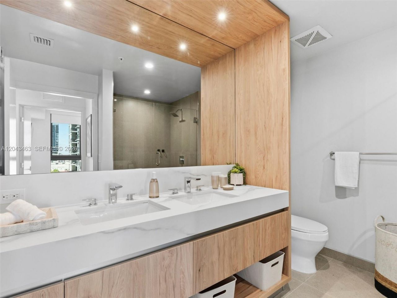 11 NE 6th St , Unit 1509, Miami, FL 33132 Photo
