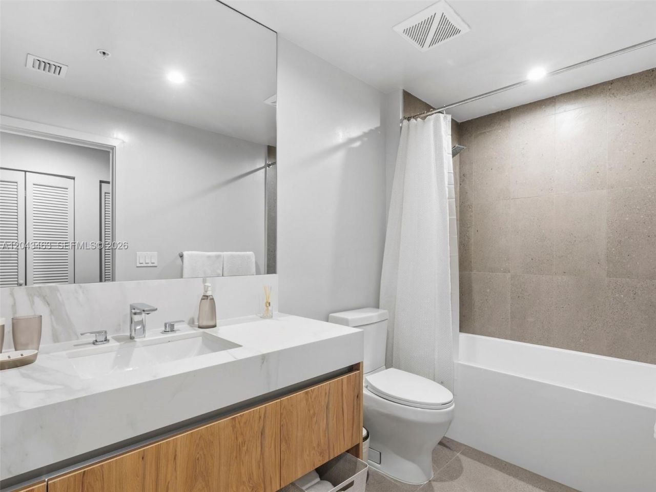 11 NE 6th St , Unit 1509, Miami, FL 33132 Photo