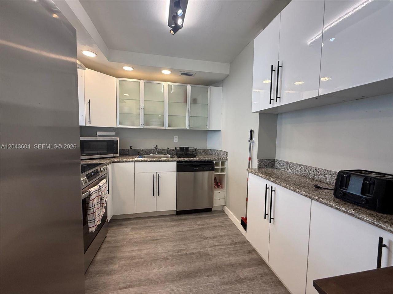 5838 Collins Ave, Unit 15H, Miami Beach, FL 33140 Photo