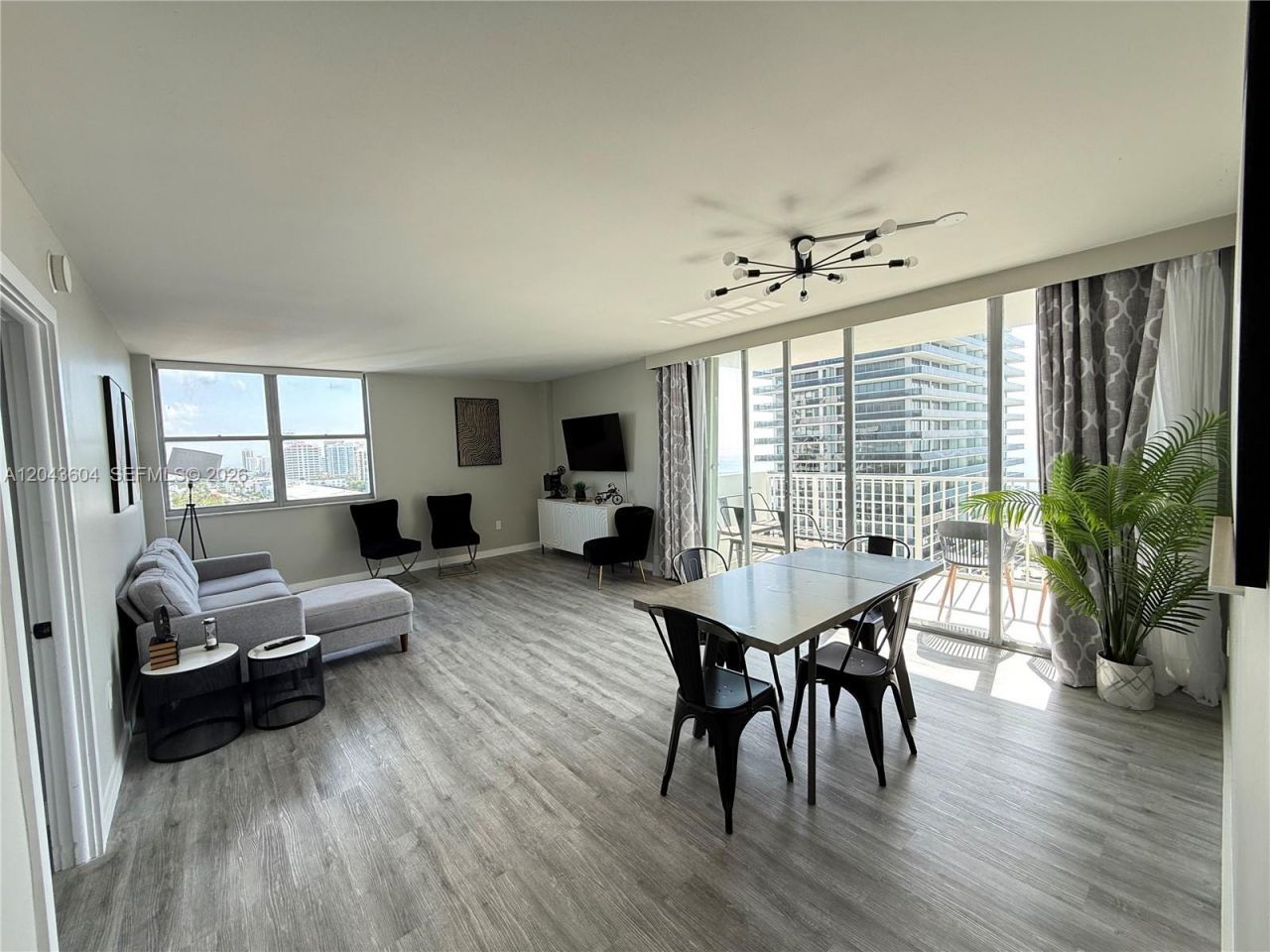 5838 Collins Ave, Unit 15H, Miami Beach, FL 33140 Photo