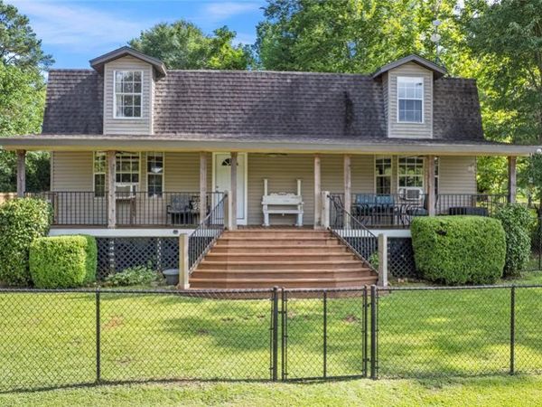 21900 N CR 2127 , Henderson, TX 75652
