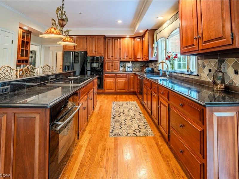 17504 Willow Wood Drive, Strongsville, OH 44136 Photo 12