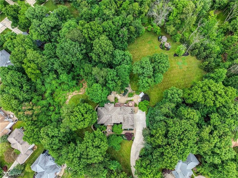 17504 Willow Wood Drive, Strongsville, OH 44136 Photo 3