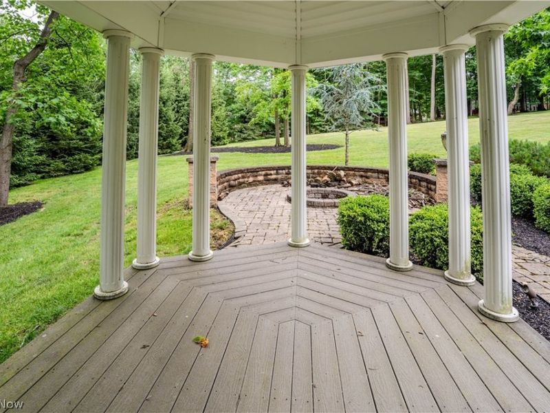17504 Willow Wood Drive, Strongsville, OH 44136 Photo 45