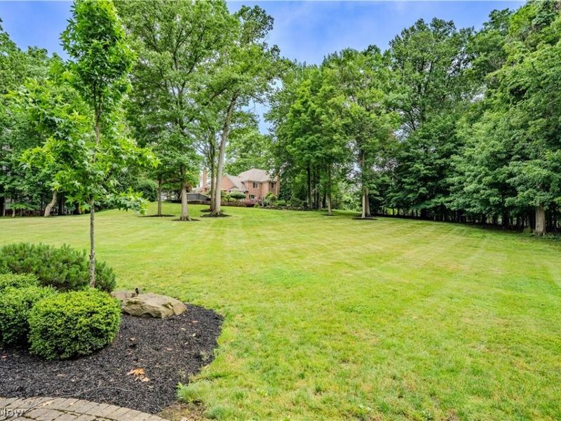 17504 Willow Wood Drive, Strongsville, OH 44136 Photo 46