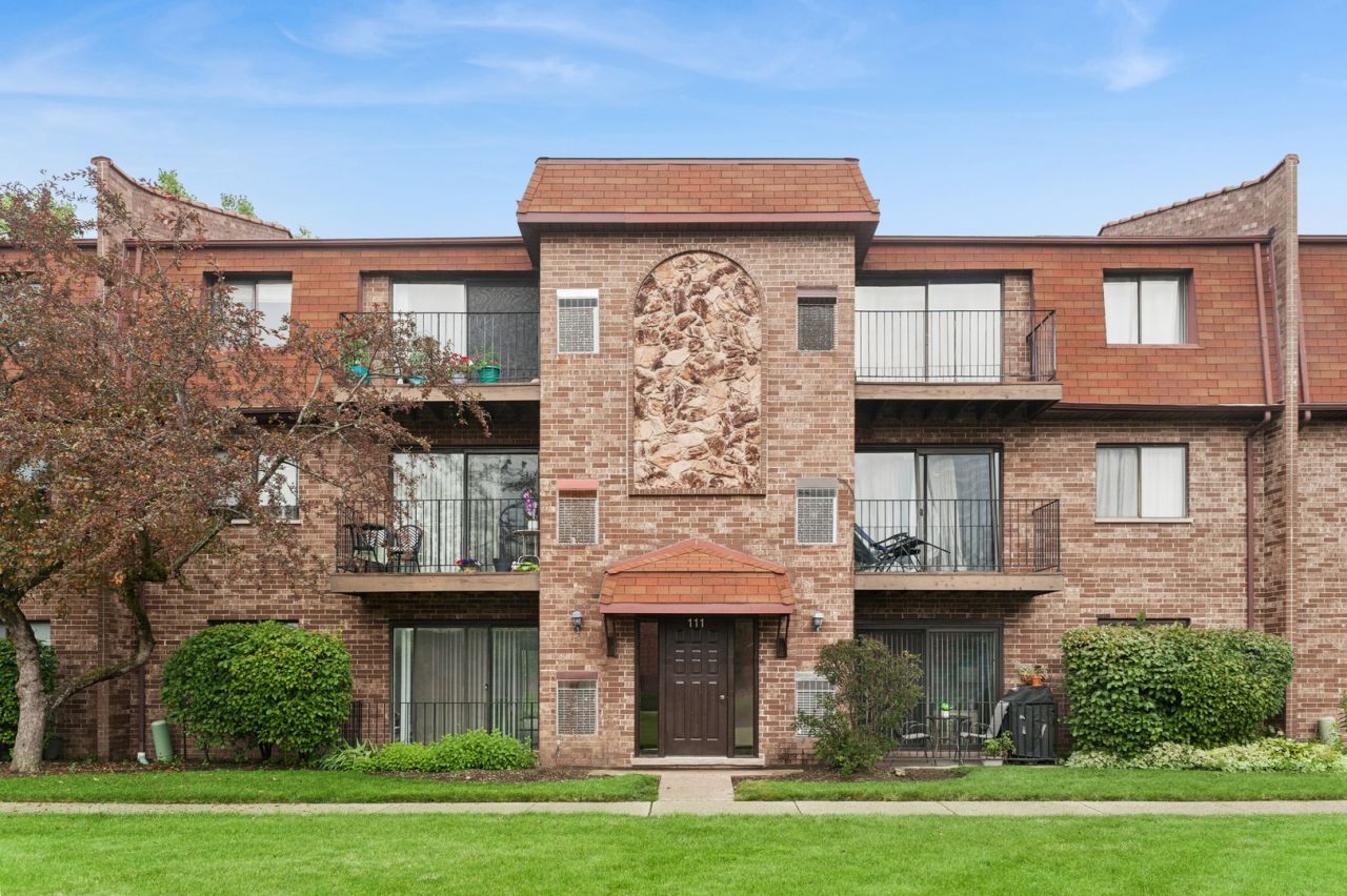 111 W Brandon Court
