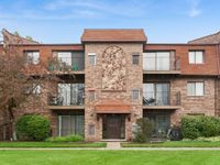 111 W Brandon Court, Palatine, IL 60067 primary photo