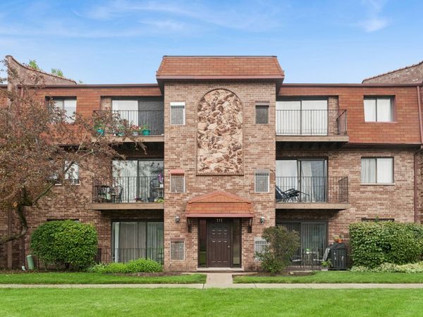 111 W Brandon Court , Unit E33, Palatine, IL 60067