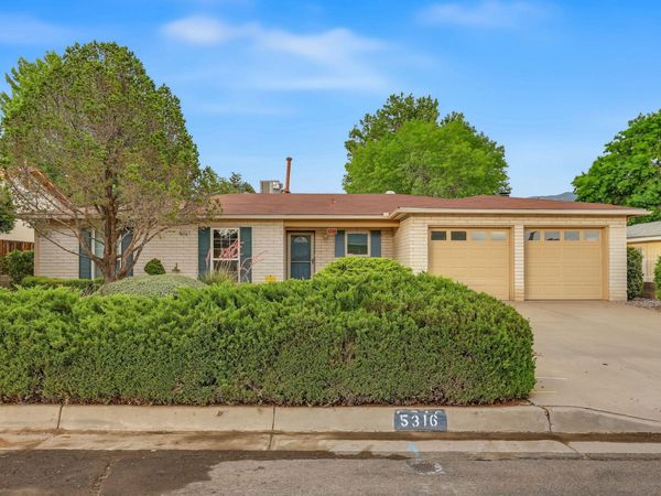 5316 Van Christopher Drive NE, Albuquerque, NM 87111