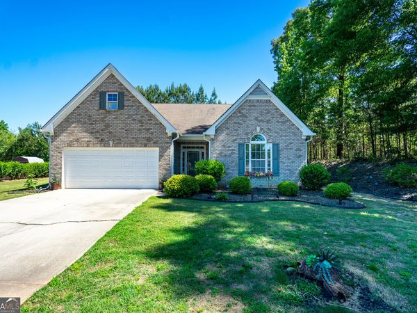 5 Honeysuckle Lane, Fairburn, GA 30213