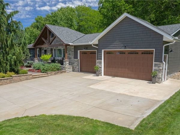7742 Windy Hill Drive , Kent, OH 44240