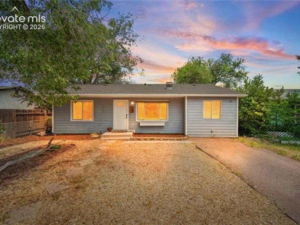 2807 Parker Street, Colorado Springs, CO 80907