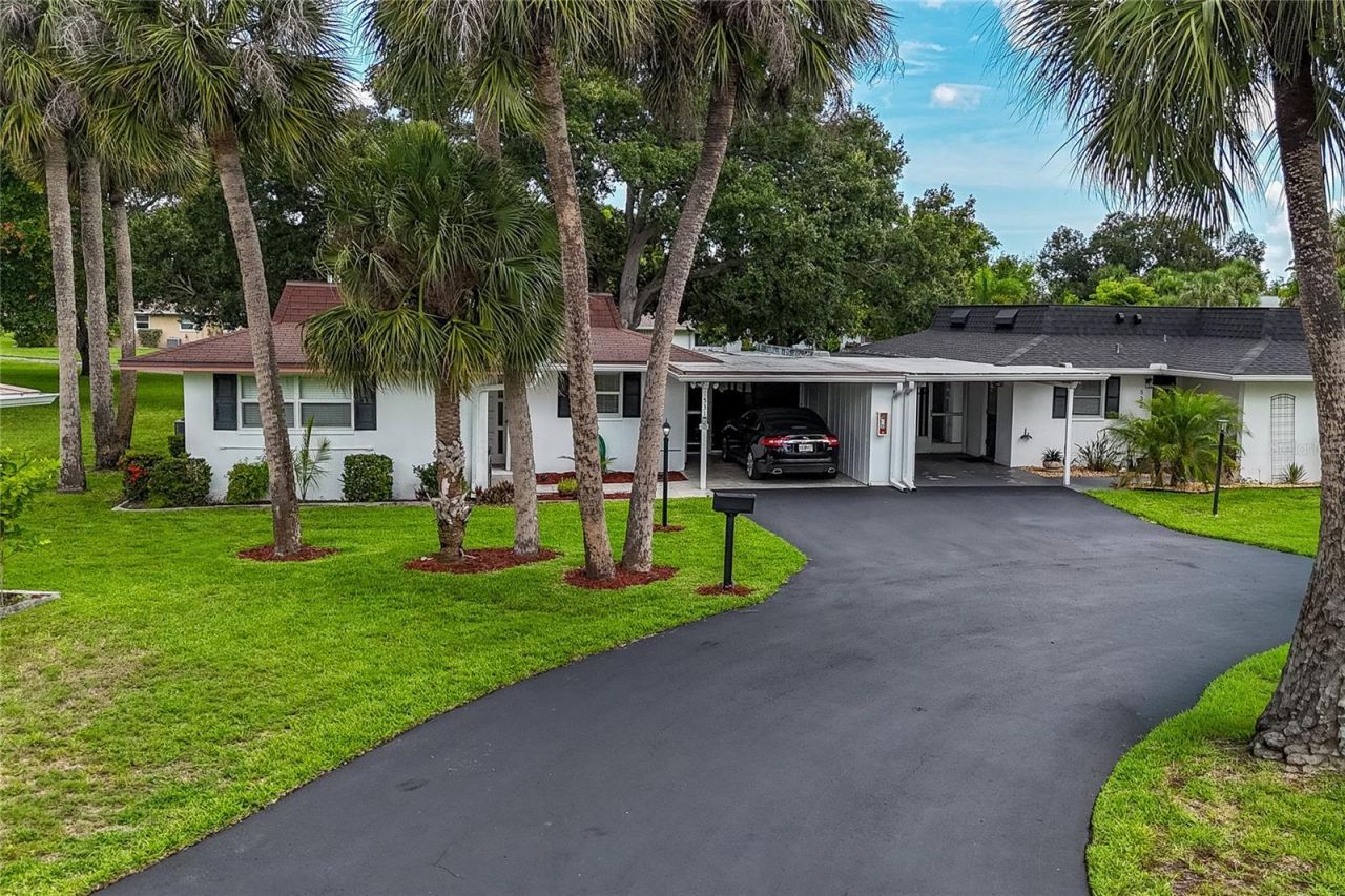 531 Pangola Drive, North Fort Myers, FL 33903 Photo