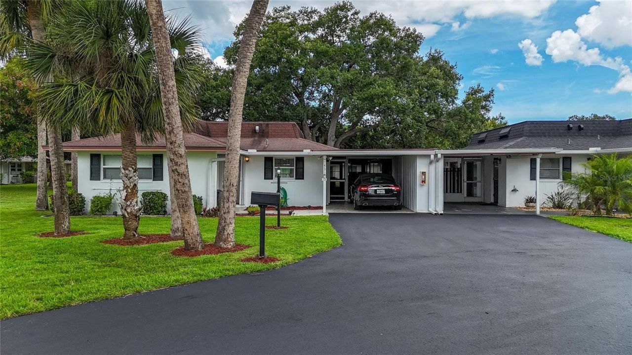 531 Pangola Drive, North Fort Myers, FL 33903 Photo