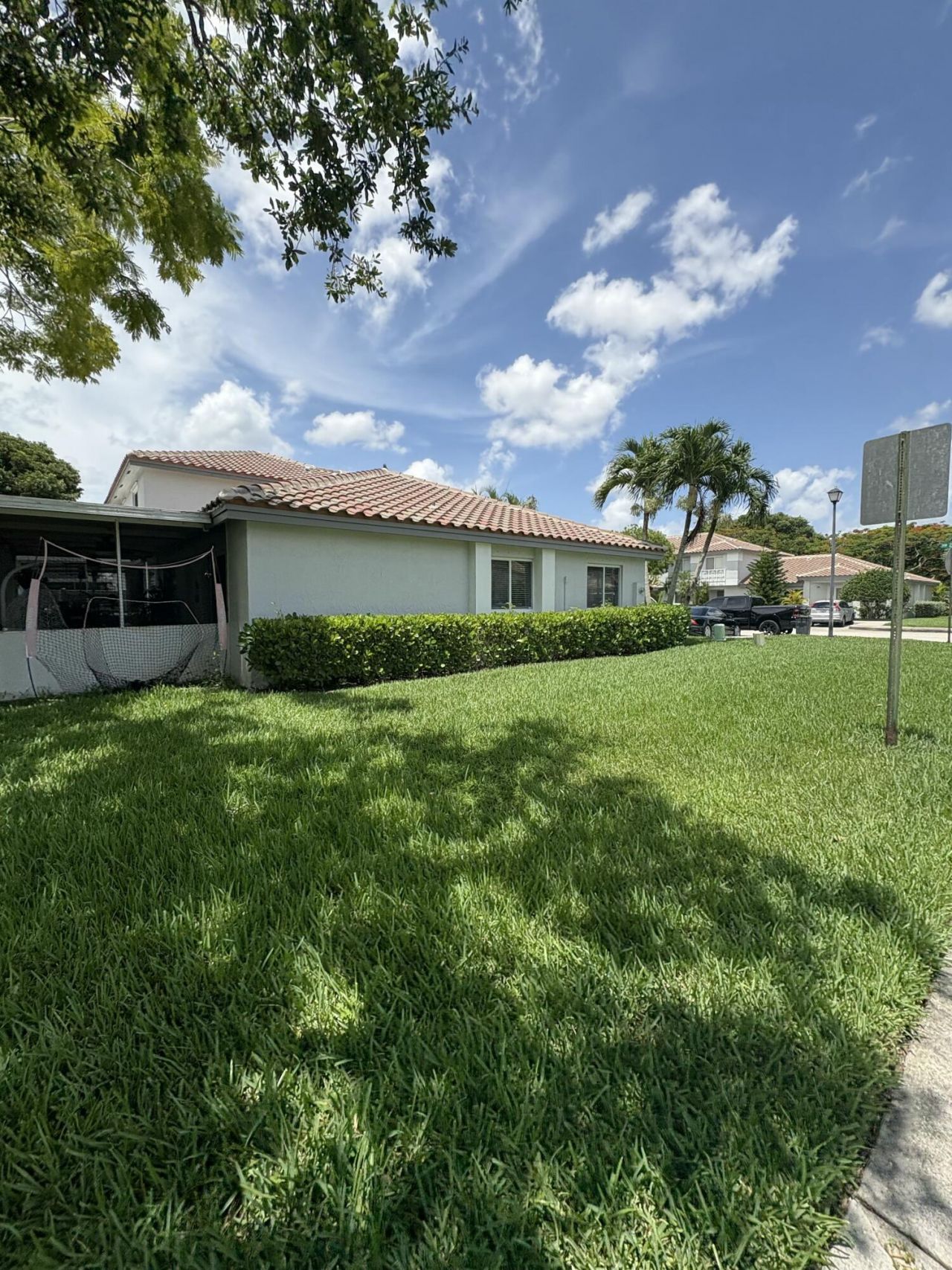 702 NW 208th Terrace, Pembroke Pines, FL 33029 Photo