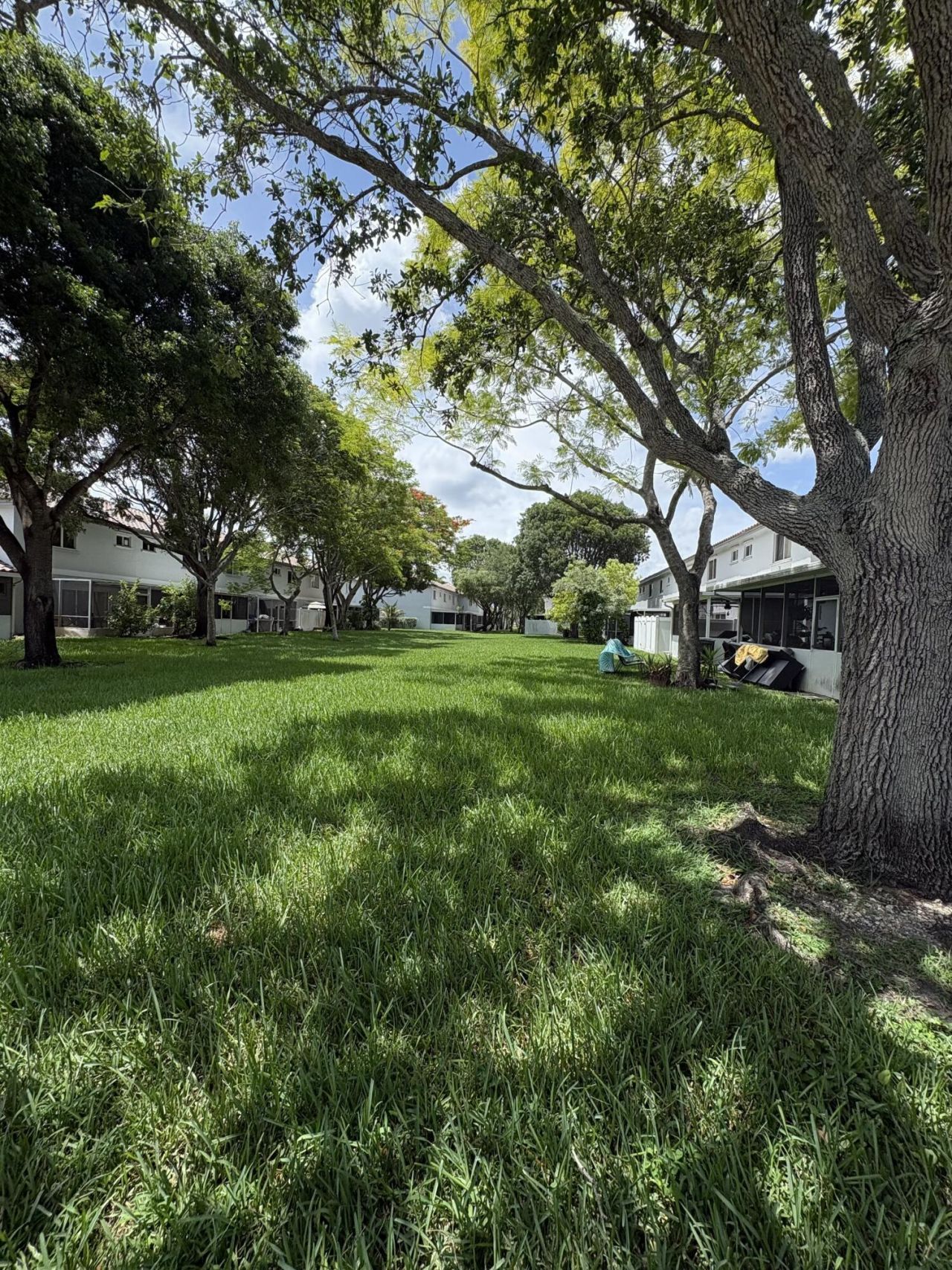 702 NW 208th Terrace, Pembroke Pines, FL 33029 Photo