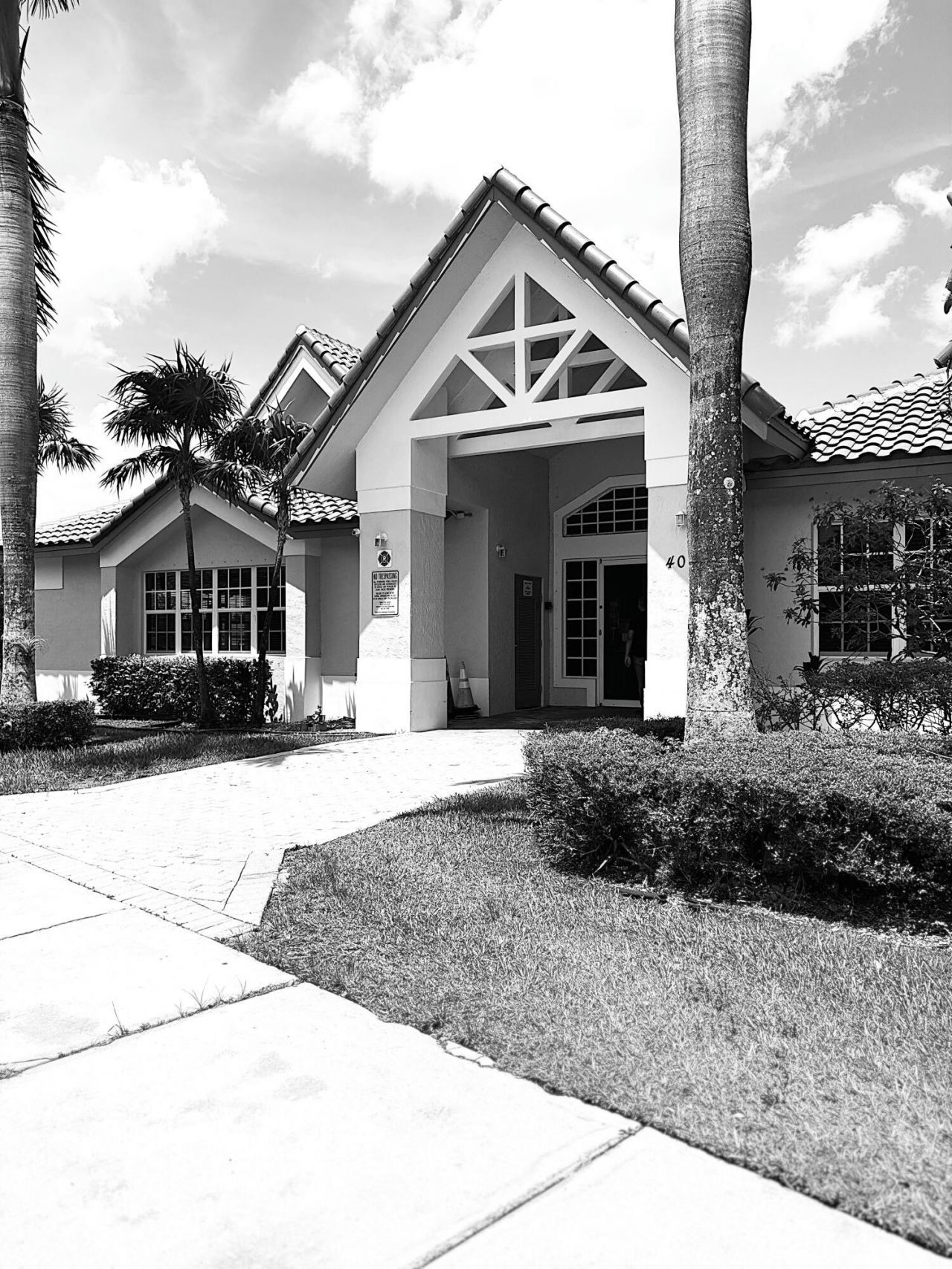 702 NW 208th Terrace, Pembroke Pines, FL 33029 Photo