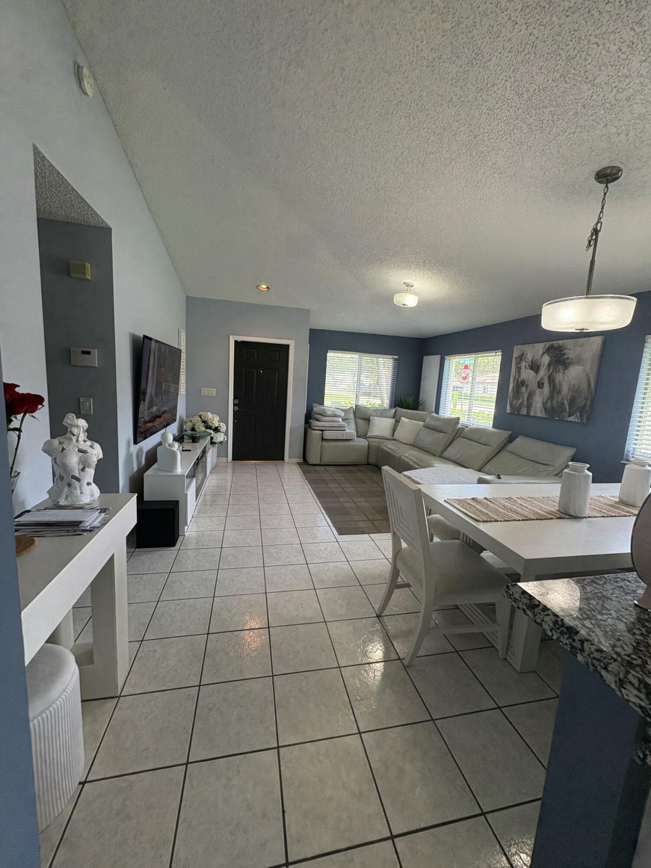 702 NW 208th Terrace, Pembroke Pines, FL 33029 Photo