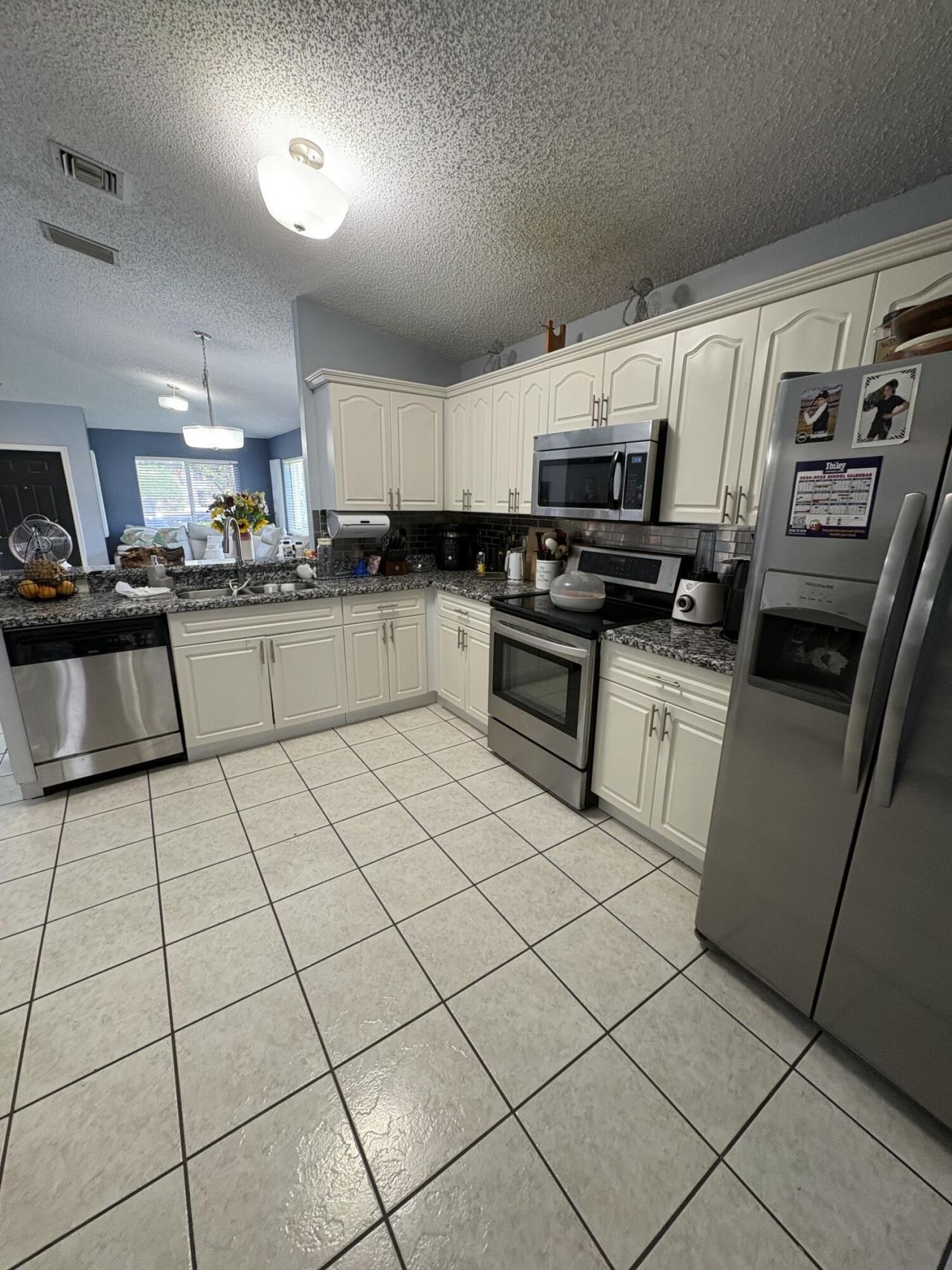 702 NW 208th Terrace, Pembroke Pines, FL 33029 Photo