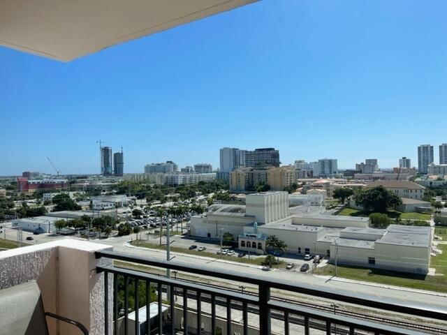 616 Clearwater Park Road, Unit 1207, West Palm Beach, FL 33401 Photo
