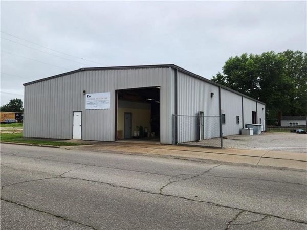 606 E 7th Street, Pittsburg, KS 66762