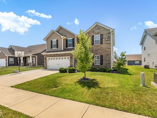 468 Tracewood Bend, Greenfield, IN 46140