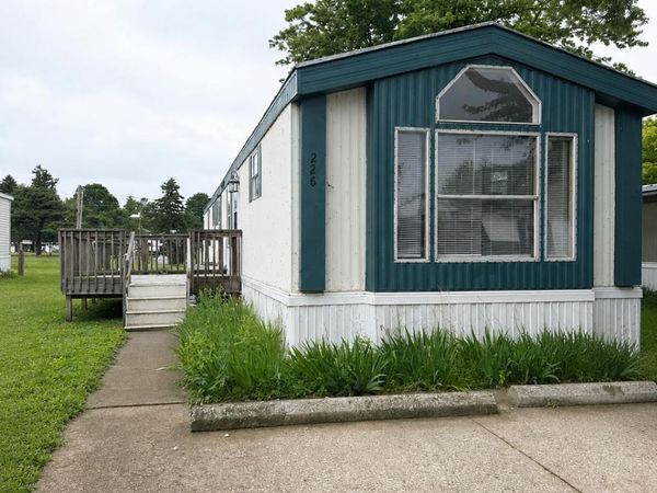 226 N Compass Drive, Vermilion, OH 44089