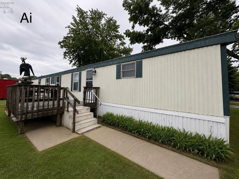 226 N Compass Drive, Vermilion, OH 44089 Photo 11