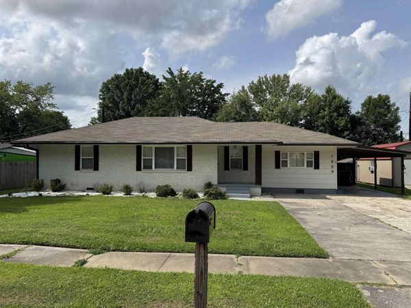 1809 Woodland Drive , Paragould, AR 72450
